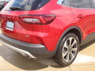 Ford Escape Hybrid 2023 Platinum 4dr SUV