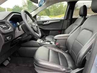 Ford Escape 2023 AWD Platinum 4dr SUV