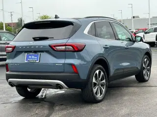 Ford Escape 2023 AWD Platinum 4dr SUV