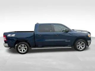 Ram 1500 2023 4x4 Big Horn 4dr Crew Cab 5.6 ft. SB Pickup