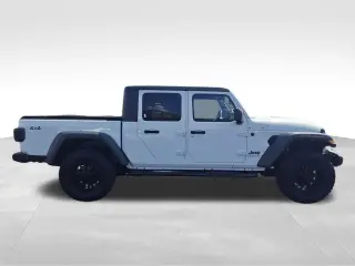 Jeep Gladiator 2023 4x4 Mojave 4dr Crew Cab 5.0 ft. SB