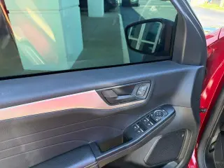 Ford Escape 2022 SE 4dr SUV