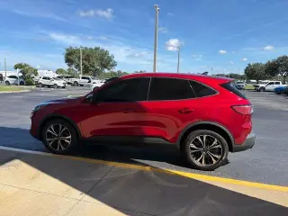 Ford Escape 2022 SE 4dr SUV
