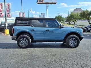 Ford Bronco 2023 4x4 Big Bend 4dr SUV