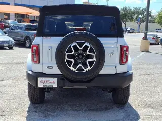 Ford Bronco 2022 4x4 Black Diamond 4dr SUV