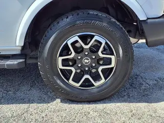 Ford Bronco 2022 4x4 Black Diamond 4dr SUV