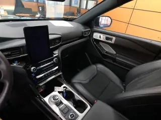 Ford Explorer 2023 AWD ST 4dr SUV