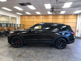 Ford Explorer 2023 AWD ST 4dr SUV