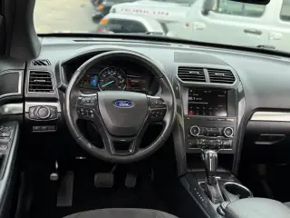 Ford Explorer 2019 AWD XLT 4dr SUV