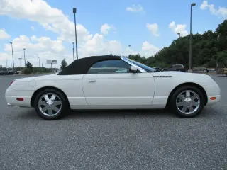Ford Thunderbird 2002 Deluxe 2dr Convertible
