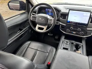 Ford Expedition 2024 4x2 XLT 4dr SUV