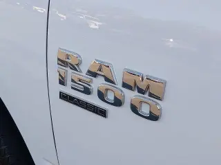 Ram 1500 Classic 2021 4x2 Tradesman 4dr Quad Cab 6.3 ft. SB Pickup