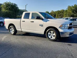 Ram 1500 Classic 2021 4x2 Tradesman 4dr Quad Cab 6.3 ft. SB Pickup