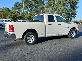 Ram 1500 Classic 2021 4x2 Tradesman 4dr Quad Cab 6.3 ft. SB Pickup