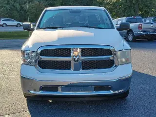 Ram 1500 Classic 2021 4x2 Tradesman 4dr Quad Cab 6.3 ft. SB Pickup