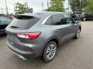 Ford Escape 2022 SEL 4dr SUV