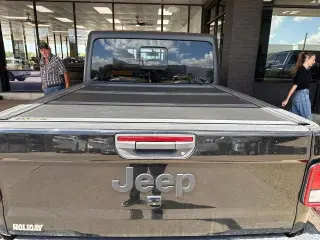 Jeep Gladiator 2020 4x4 Sport 4dr Crew Cab 5.0 ft. SB