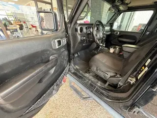 Jeep Gladiator 2020 4x4 Sport 4dr Crew Cab 5.0 ft. SB