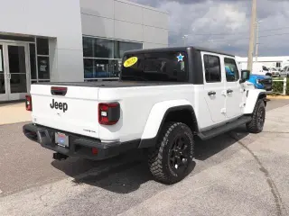 Jeep Gladiator 2022 4x4 Sport 4dr Crew Cab 5.0 ft. SB