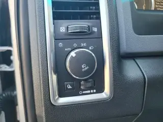 Ram 1500 2014 4x4 SLT 4dr Crew Cab 5.5 ft. SB Pickup
