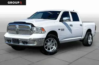 Ram 1500 2017 4x4 SLT 4dr Crew Cab 5.5 ft. SB Pickup