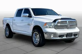 Ram 1500 2017 4x4 SLT 4dr Crew Cab 5.5 ft. SB Pickup