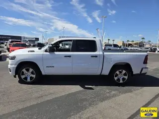 Ram 1500 2025 4x4 Tradesman 4dr Crew Cab 5.6 ft. SB Pickup