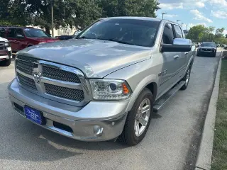 Ram 1500 2015 4x4 Laramie Limited 4dr Crew Cab 5.5 ft. SB Pickup (midyear release)