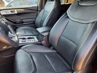 Ford Explorer 2024 AWD ST 4dr SUV