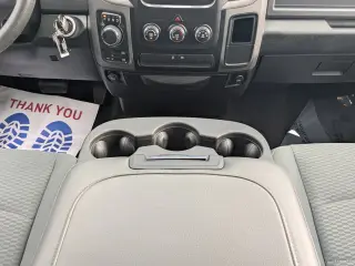Ram 1500 Classic 2019 4x4 Tradesman 4dr Quad Cab 6.3 ft. SB Pickup