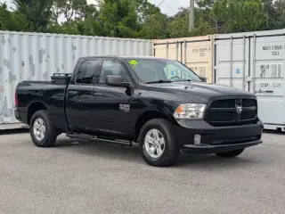 Ram 1500 Classic 2019 4x4 Tradesman 4dr Quad Cab 6.3 ft. SB Pickup