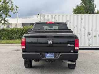 Ram 1500 Classic 2019 4x4 Tradesman 4dr Quad Cab 6.3 ft. SB Pickup