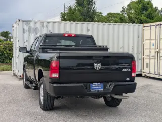 Ram 1500 Classic 2019 4x4 Tradesman 4dr Quad Cab 6.3 ft. SB Pickup