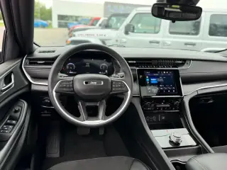 Jeep Grand Cherokee 2023 4x4 Laredo X 4dr SUV