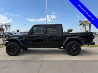 Jeep Gladiator 2023 4x4 Sport 4dr Crew Cab 5.0 ft. SB