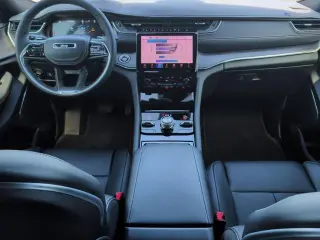 Jeep Grand Cherokee 2025 4x4 Overland 4dr SUV