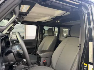 Jeep Wrangler 2024 4x4 Sahara 4xe 4dr SUV