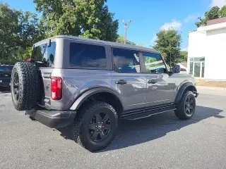 Ford Bronco 2022 4x4 Black Diamond 4dr SUV