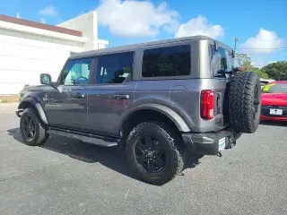 Ford Bronco 2022 4x4 Black Diamond 4dr SUV