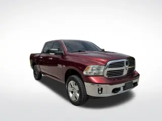 Ram 1500 2016 4x4 SLT 4dr Crew Cab 5.5 ft. SB Pickup