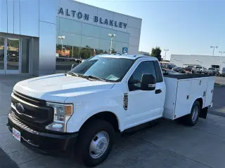 Ford F-350 Super Duty 2022 4x2 XL 2dr Regular Cab 145 in. WB DRW Chassis