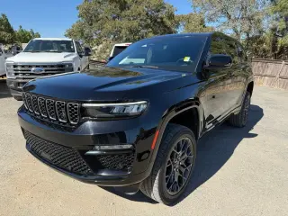 Jeep Grand Cherokee 2023 4x4 Summit 4xe 4dr SUV