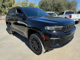 Jeep Grand Cherokee 2023 4x4 Summit 4xe 4dr SUV