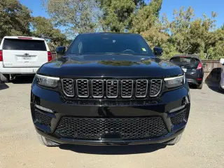 Jeep Grand Cherokee 2023 4x4 Summit 4xe 4dr SUV