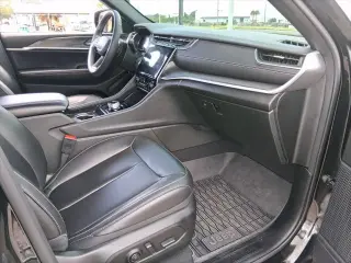 Jeep Grand Cherokee L 2025 4x2 Limited 4dr SUV
