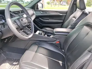 Jeep Grand Cherokee L 2025 4x2 Limited 4dr SUV