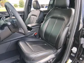 Jeep Grand Cherokee L 2025 4x2 Limited 4dr SUV