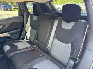 Jeep Cherokee 2018 Latitude 4dr SUV