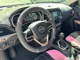Jeep Cherokee 2018 Latitude 4dr SUV