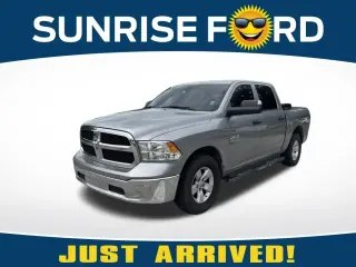 Ram 1500 Classic 2023 4x2 SLT 4dr Crew Cab 5.5 ft. SB Pickup